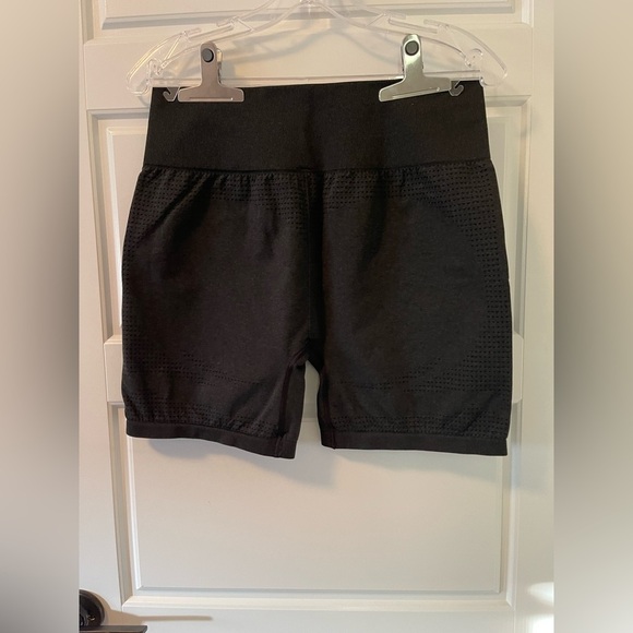 Gymshark Vital Shorts | Black Marl | XL - Picture 6 of 7